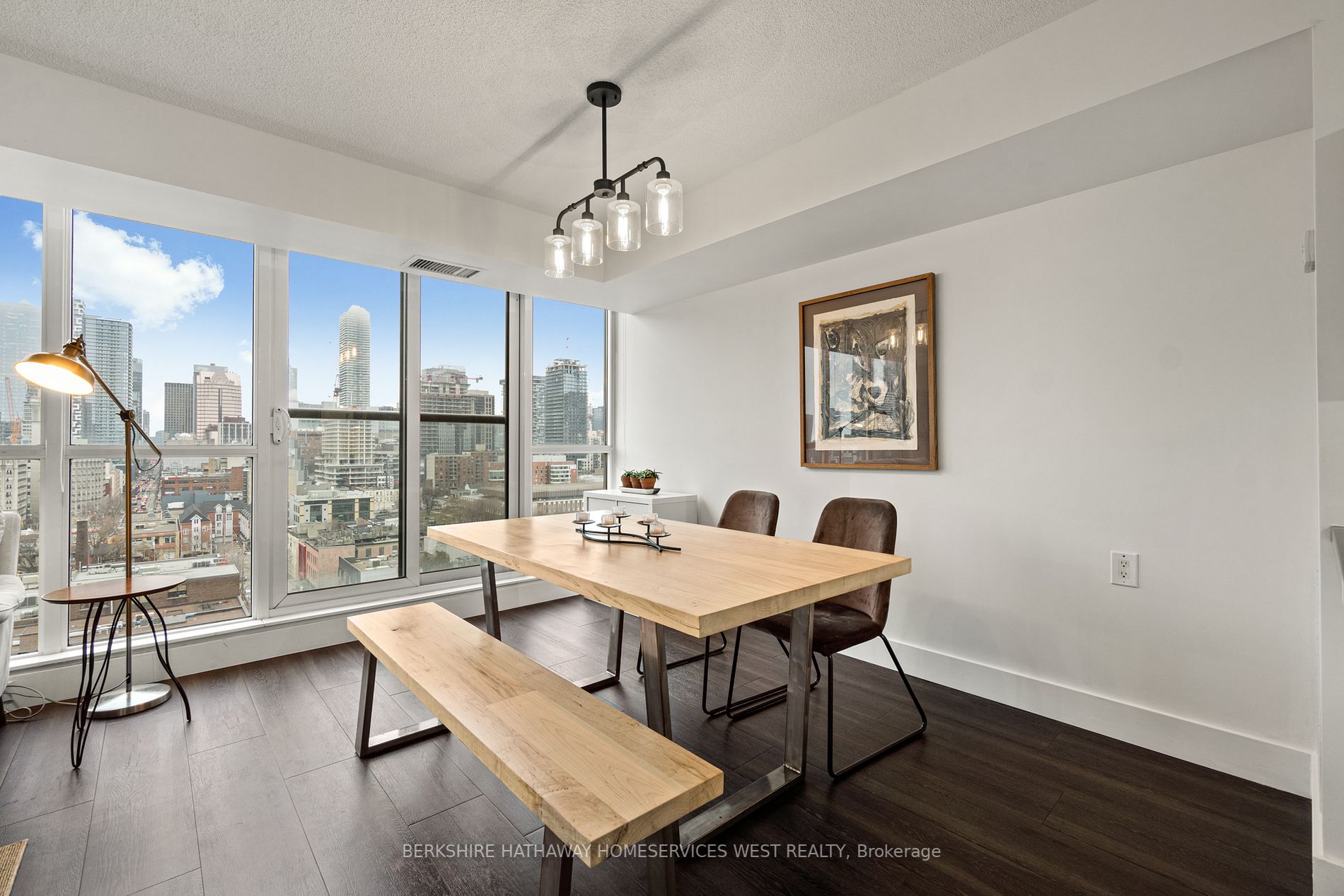 320 Richmond St E, #1410