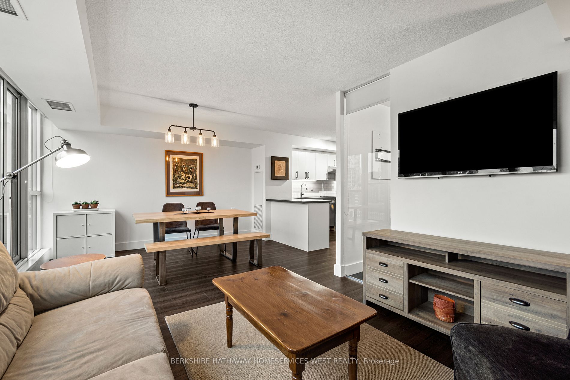 320 Richmond St E, #1410