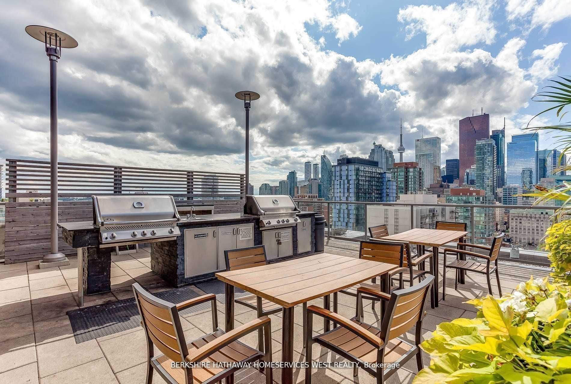 320 Richmond St E, #1410
