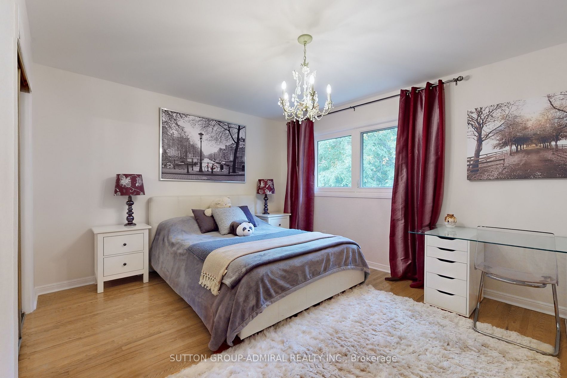 19 Carmel Crt