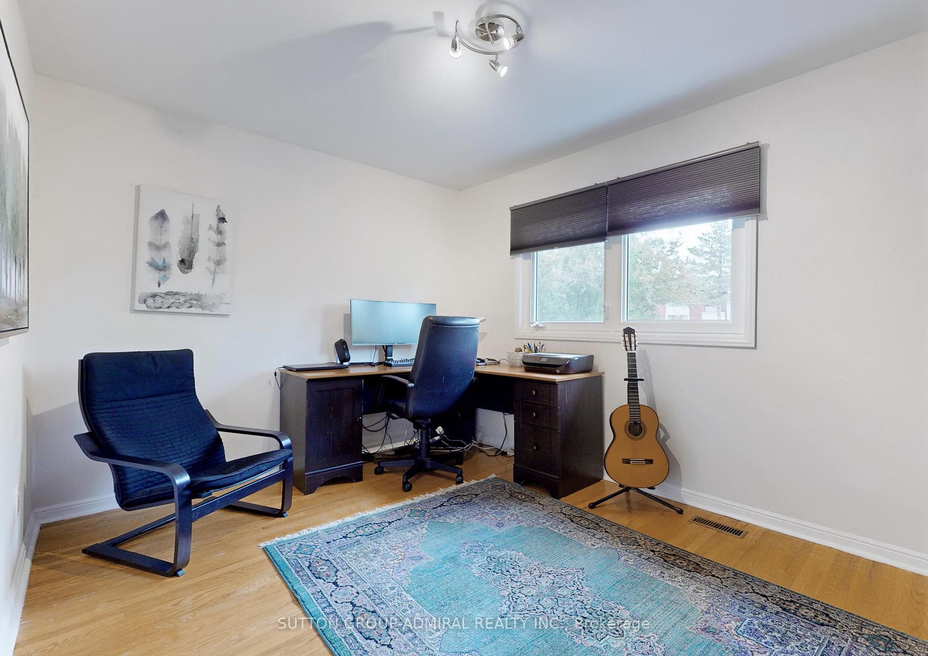 19 Carmel Crt