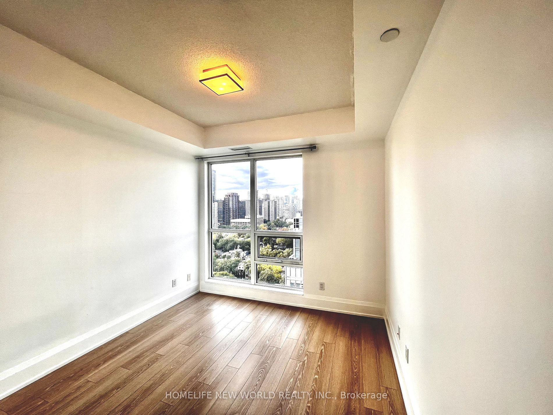 120 Harrison Garden Blvd, #2001