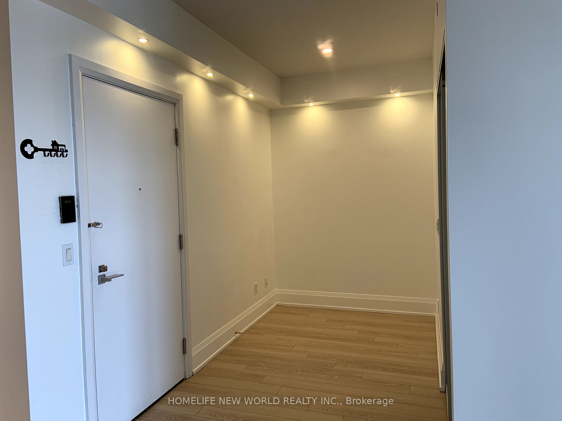 120 Harrison Garden Blvd, #2001