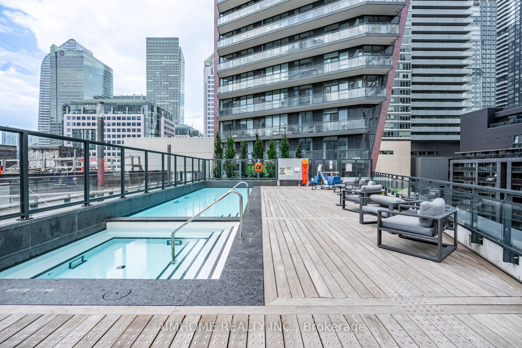 99 John St, #2809