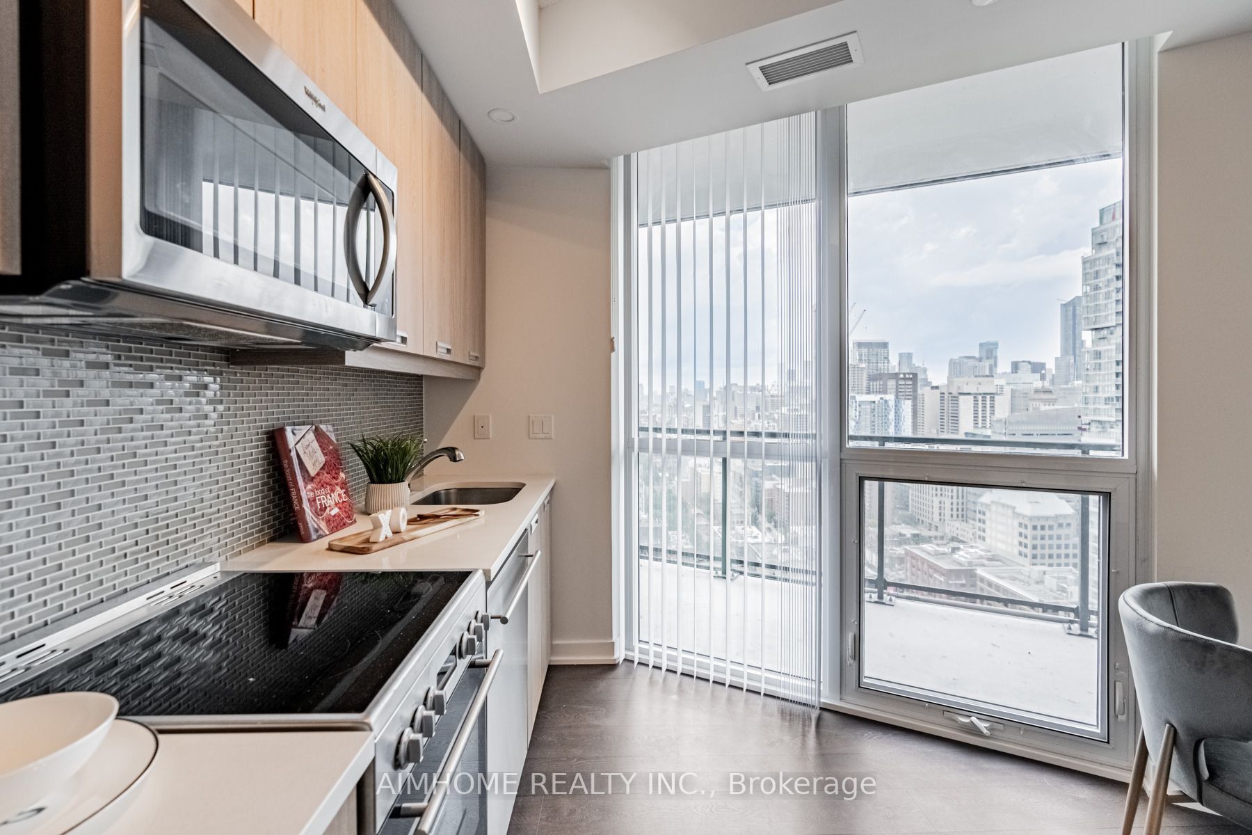 99 John St, #2809