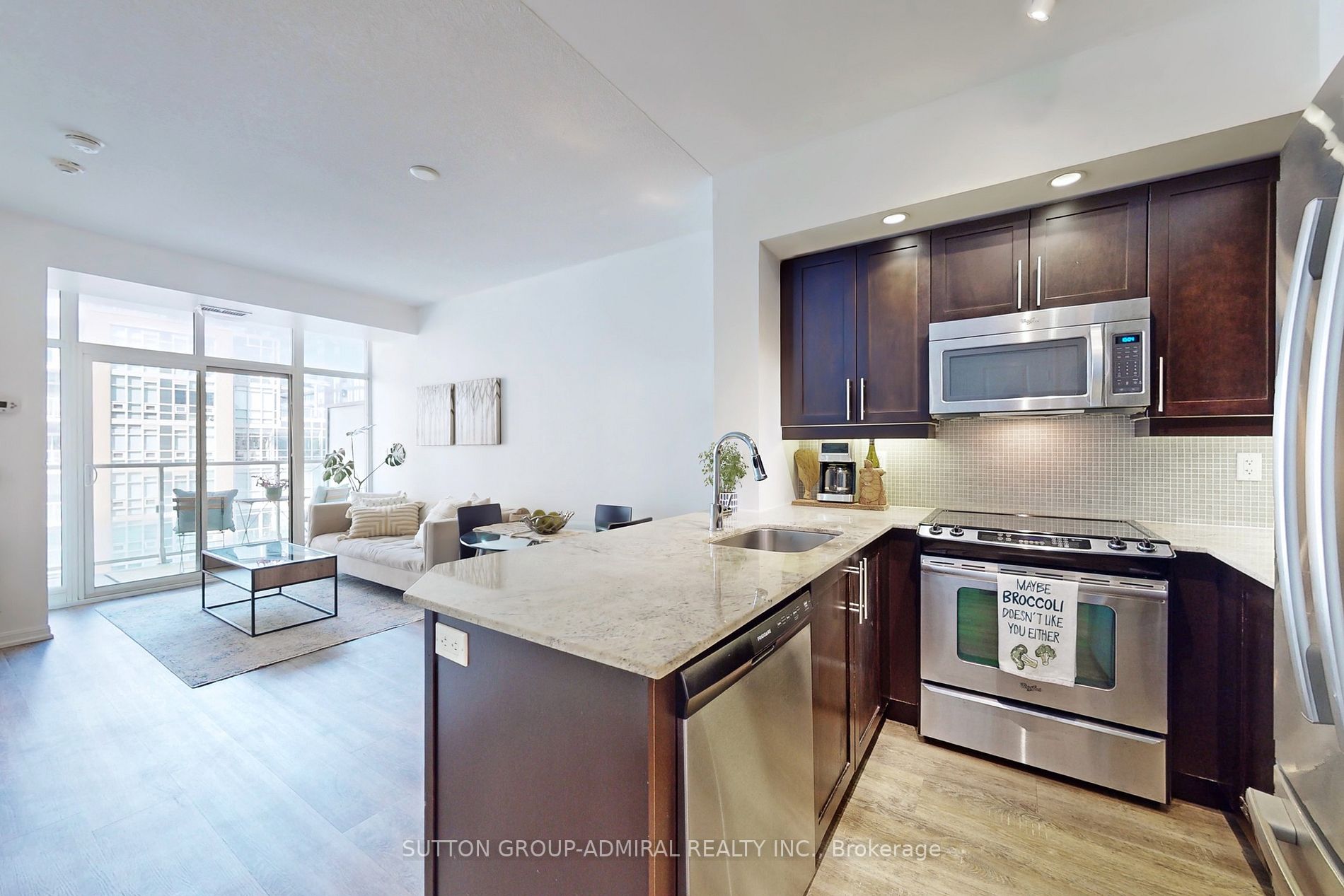 75 East Liberty St, #1511