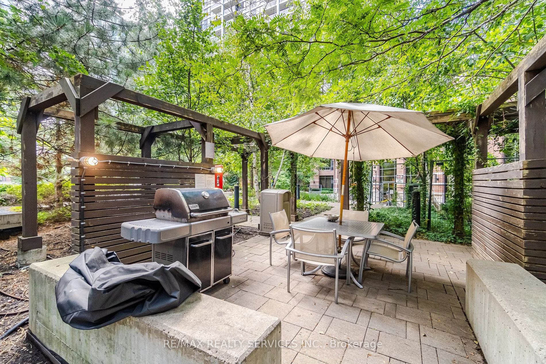 33 Sheppard Ave E, #3206