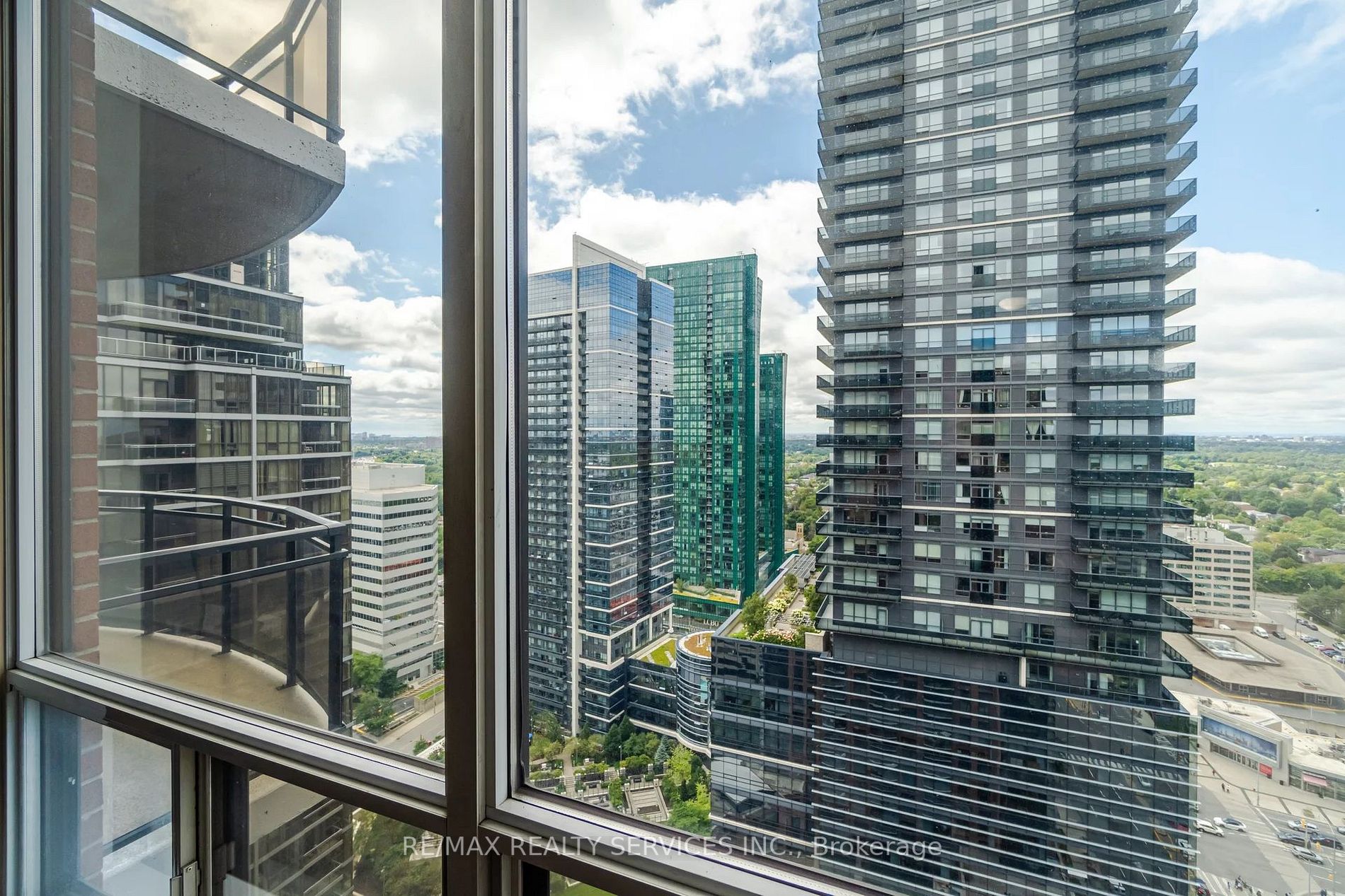 33 Sheppard Ave E, #3206