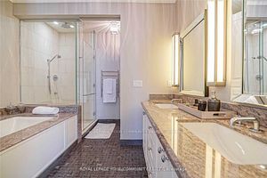 183 Wellington Street W, #3903