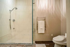183 Wellington Street W, #3903