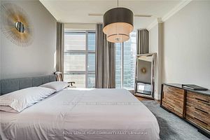 183 Wellington Street W, #3903