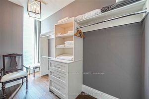 183 Wellington Street W, #3903