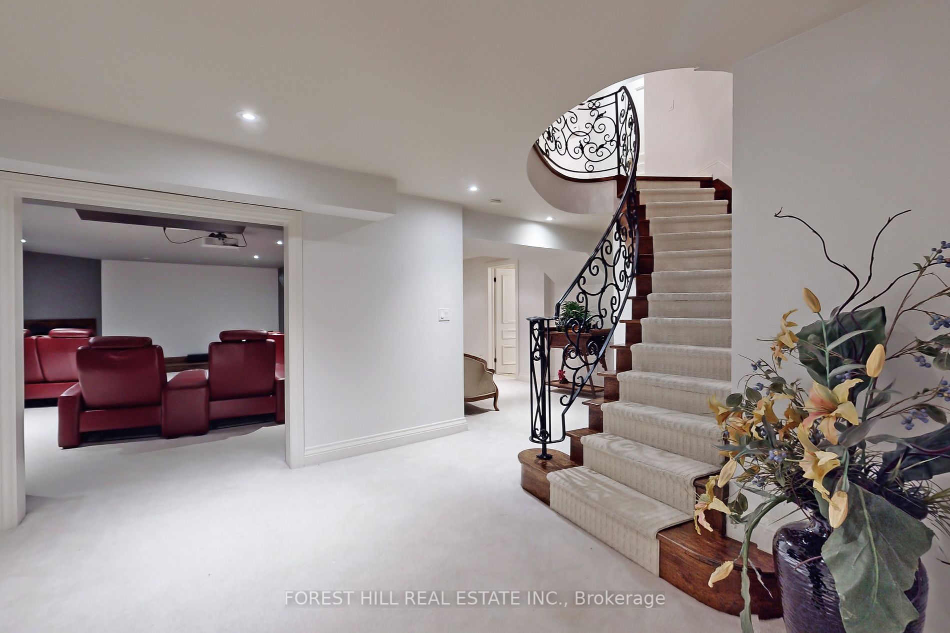 69 Munro Boulevard