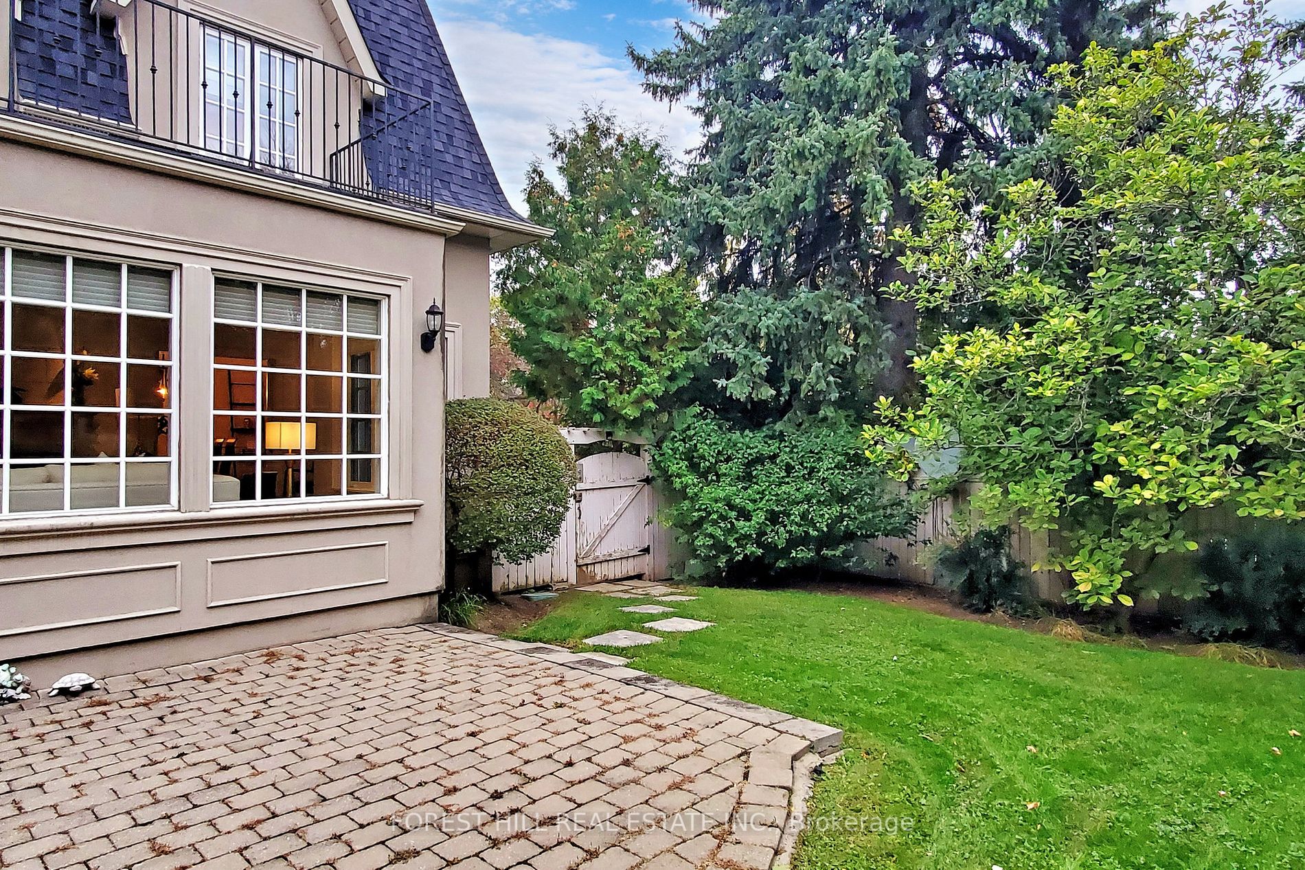 69 Munro Boulevard