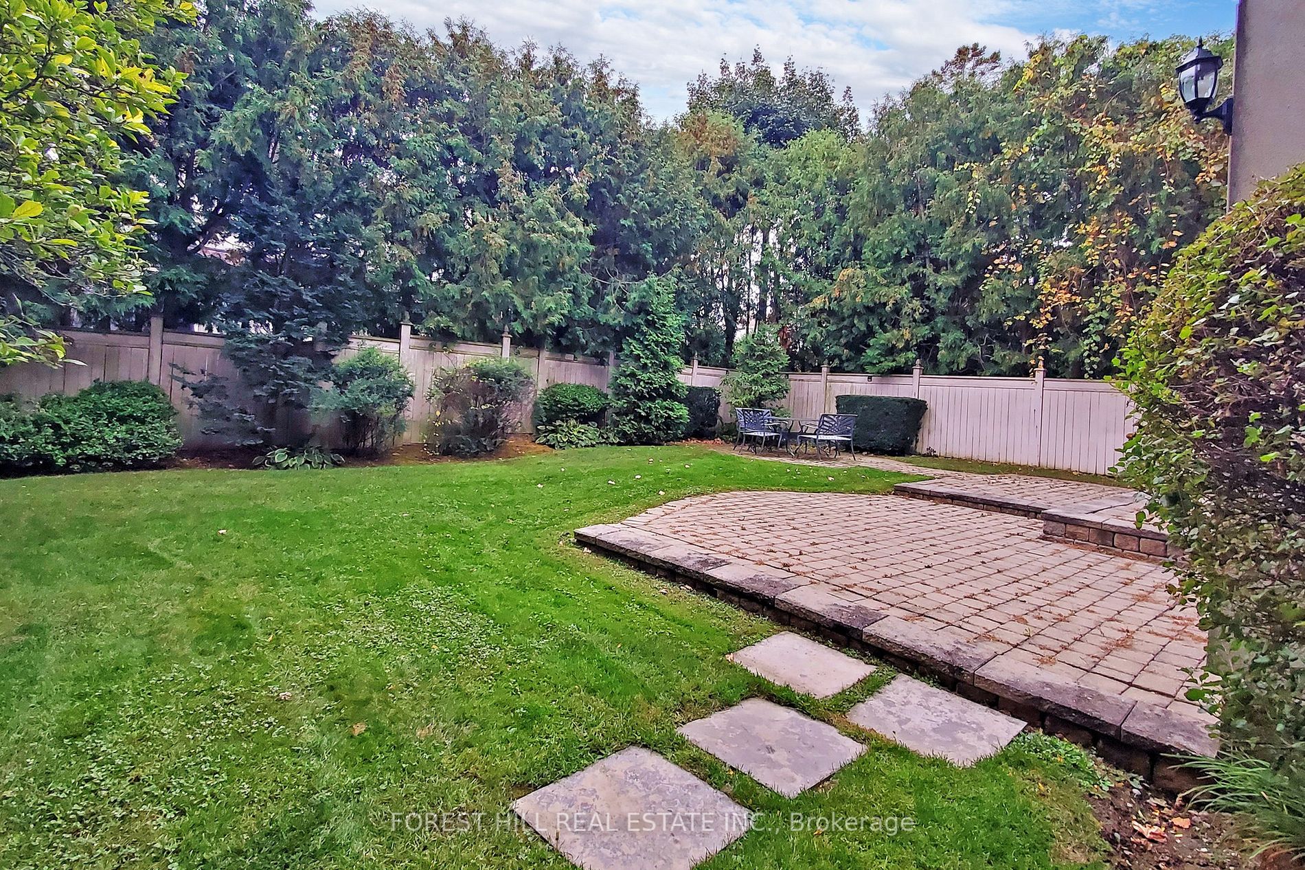 69 Munro Boulevard