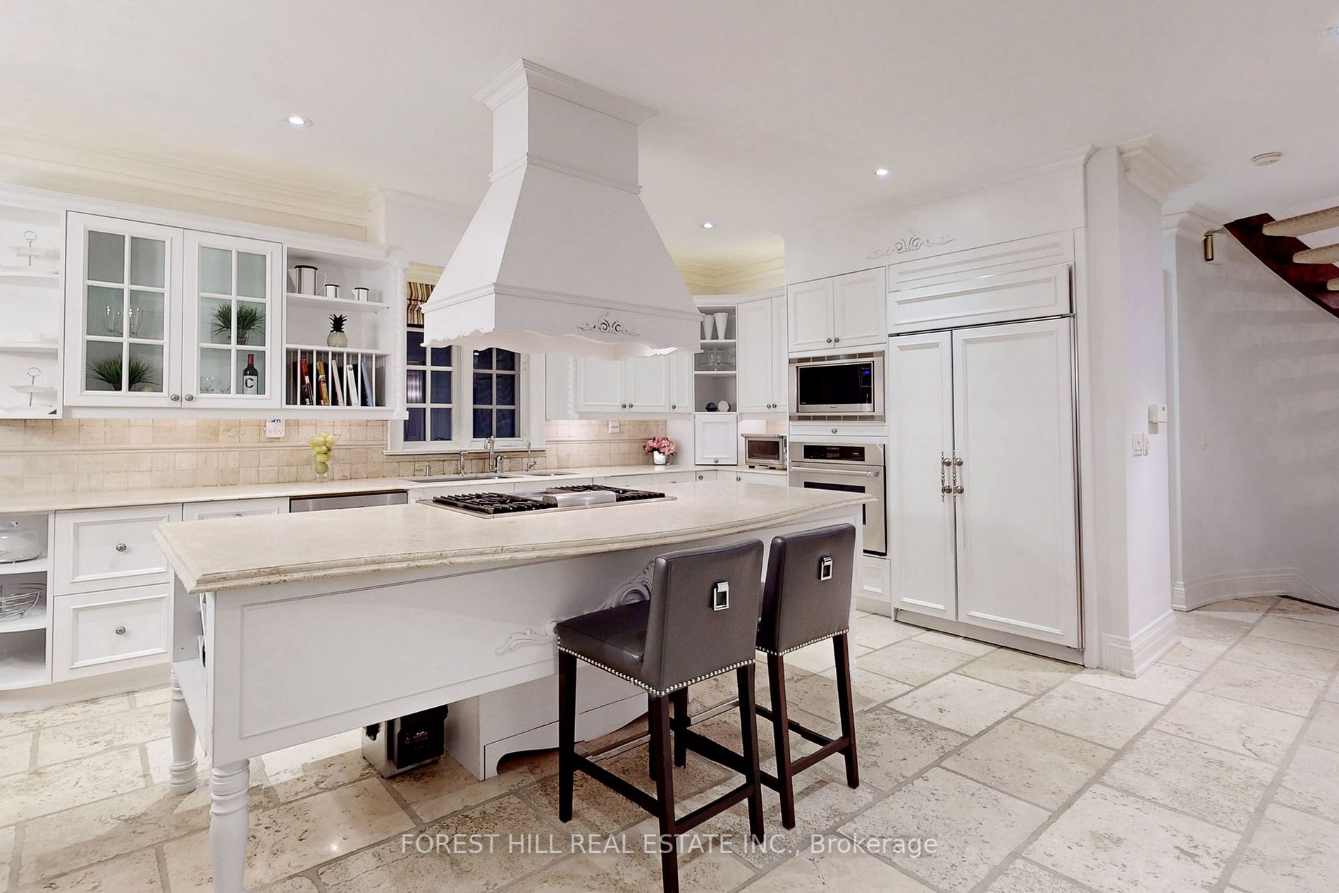 69 Munro Boulevard