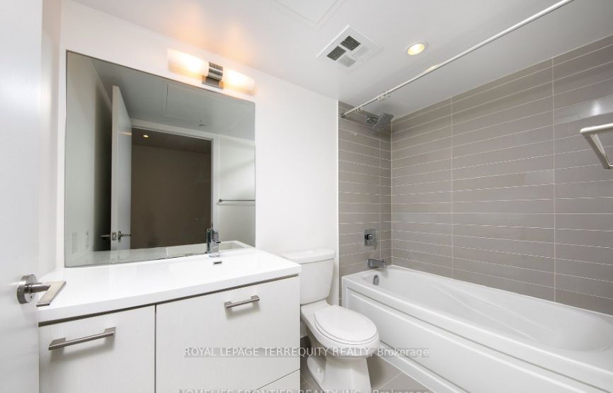 87 Peter St, #1203