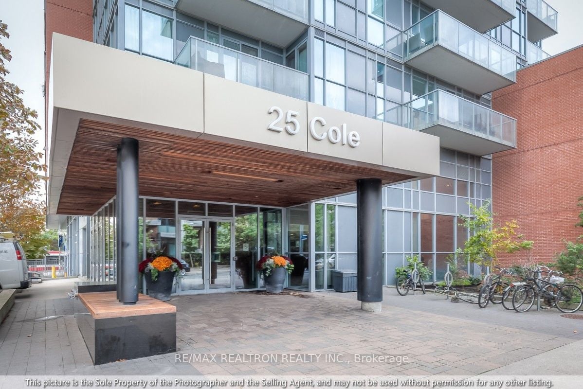 25 Cole St, #1603