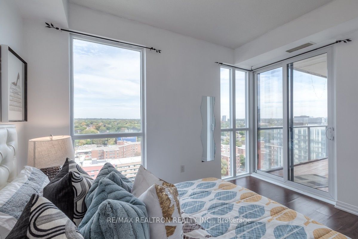 25 Cole St, #1603