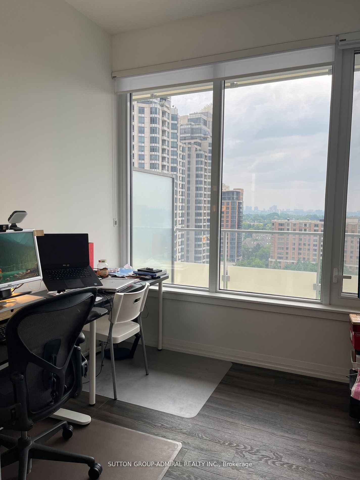 75 Canterbury Pl, #1802