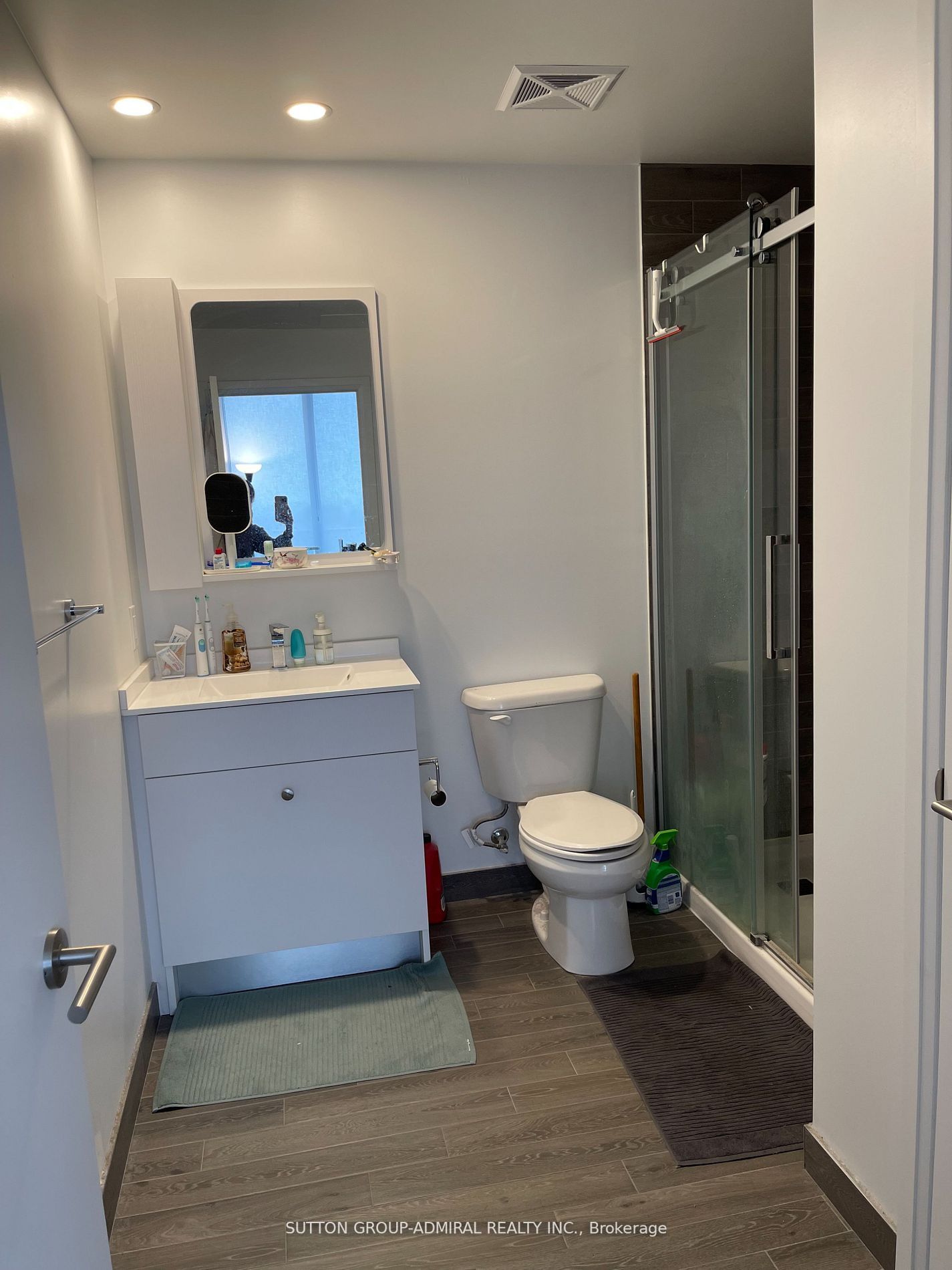 75 Canterbury Pl, #1802