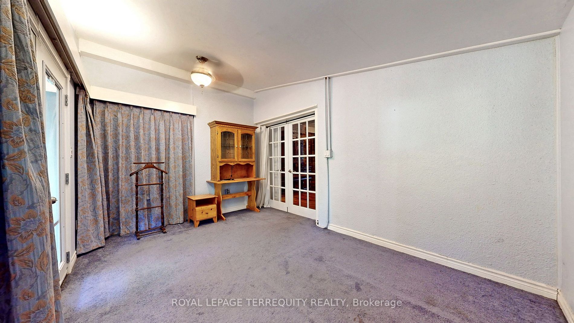 98 Cottonwood Drive