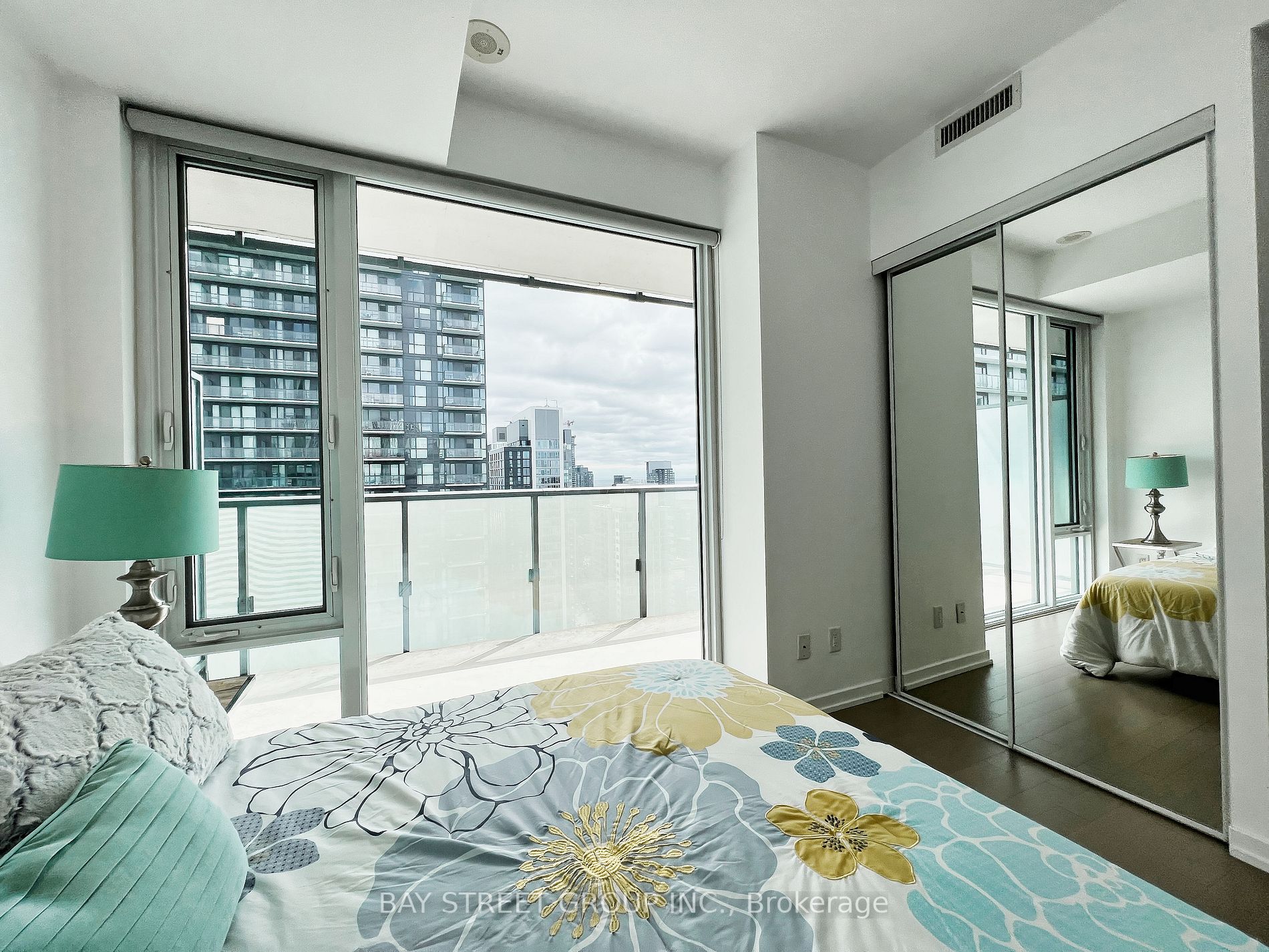 101 Peter St, #4009