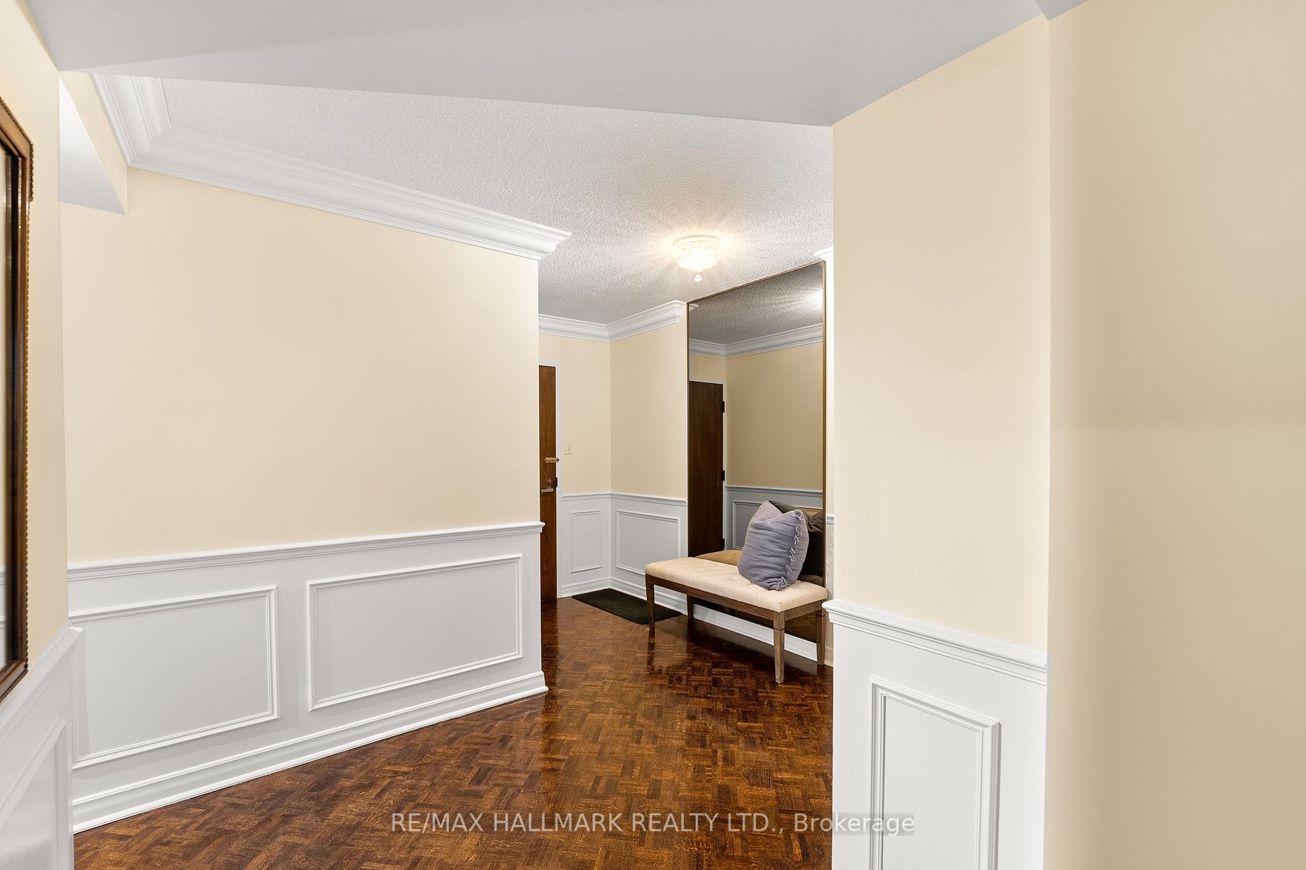55 Harbour Sq, #2218