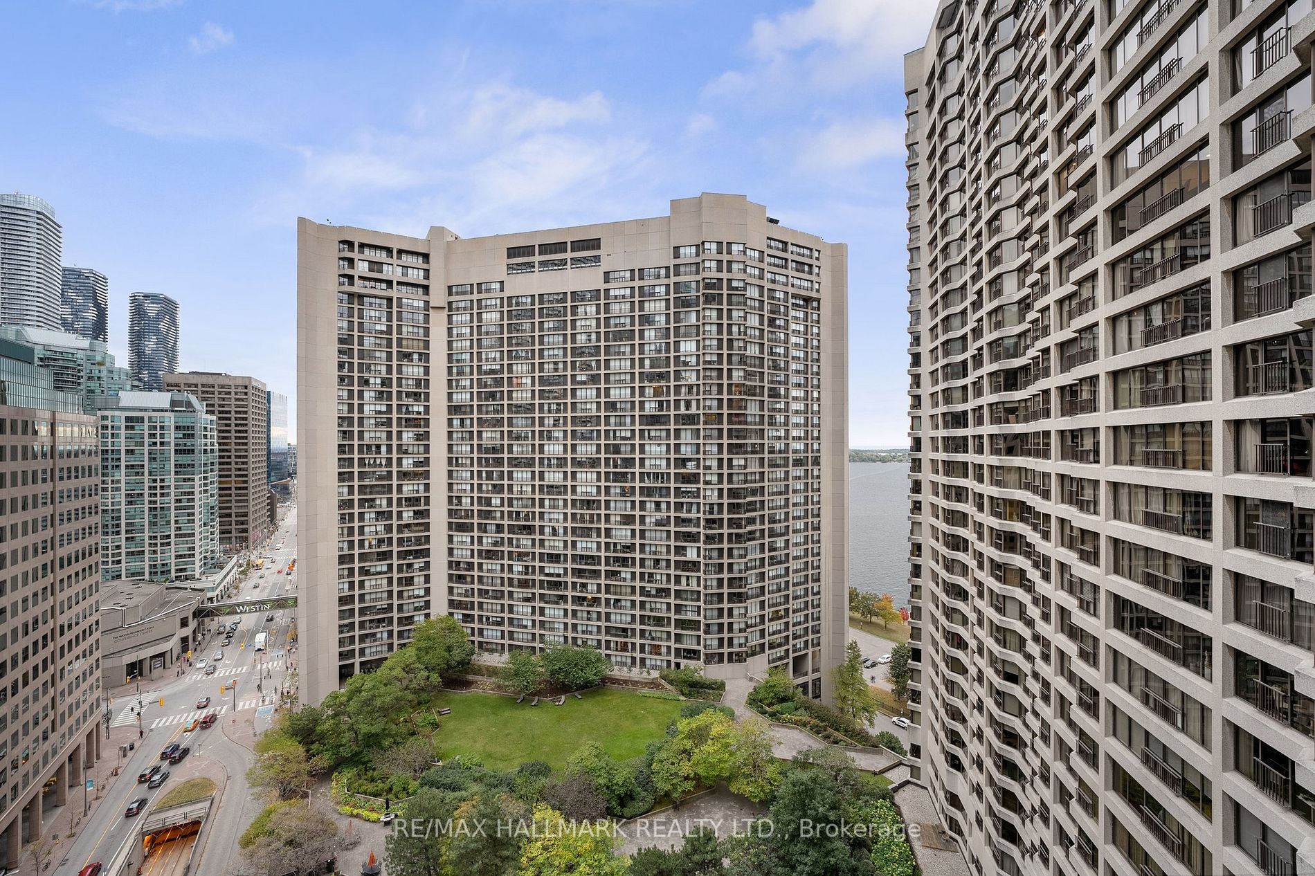 55 Harbour Sq, #2218