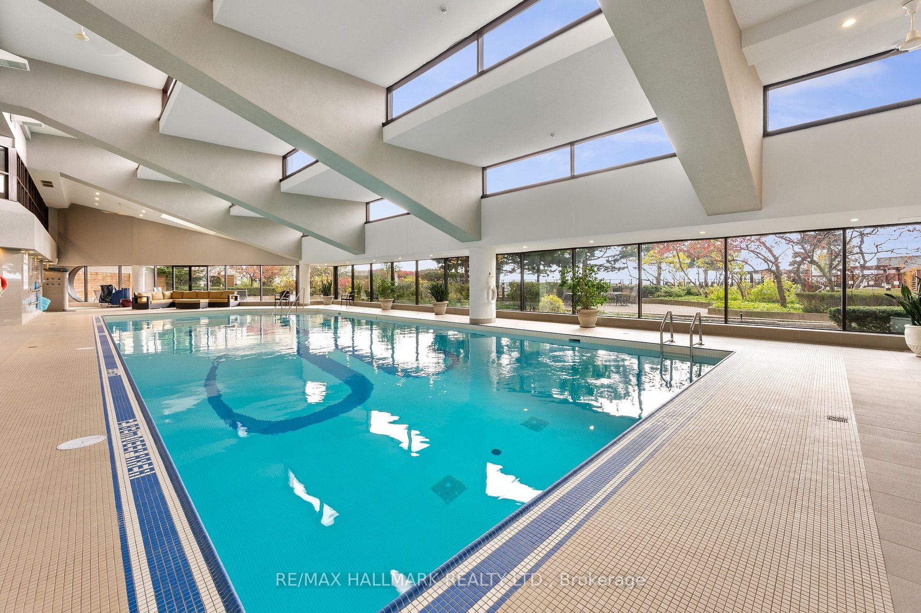 55 Harbour Sq, #2218