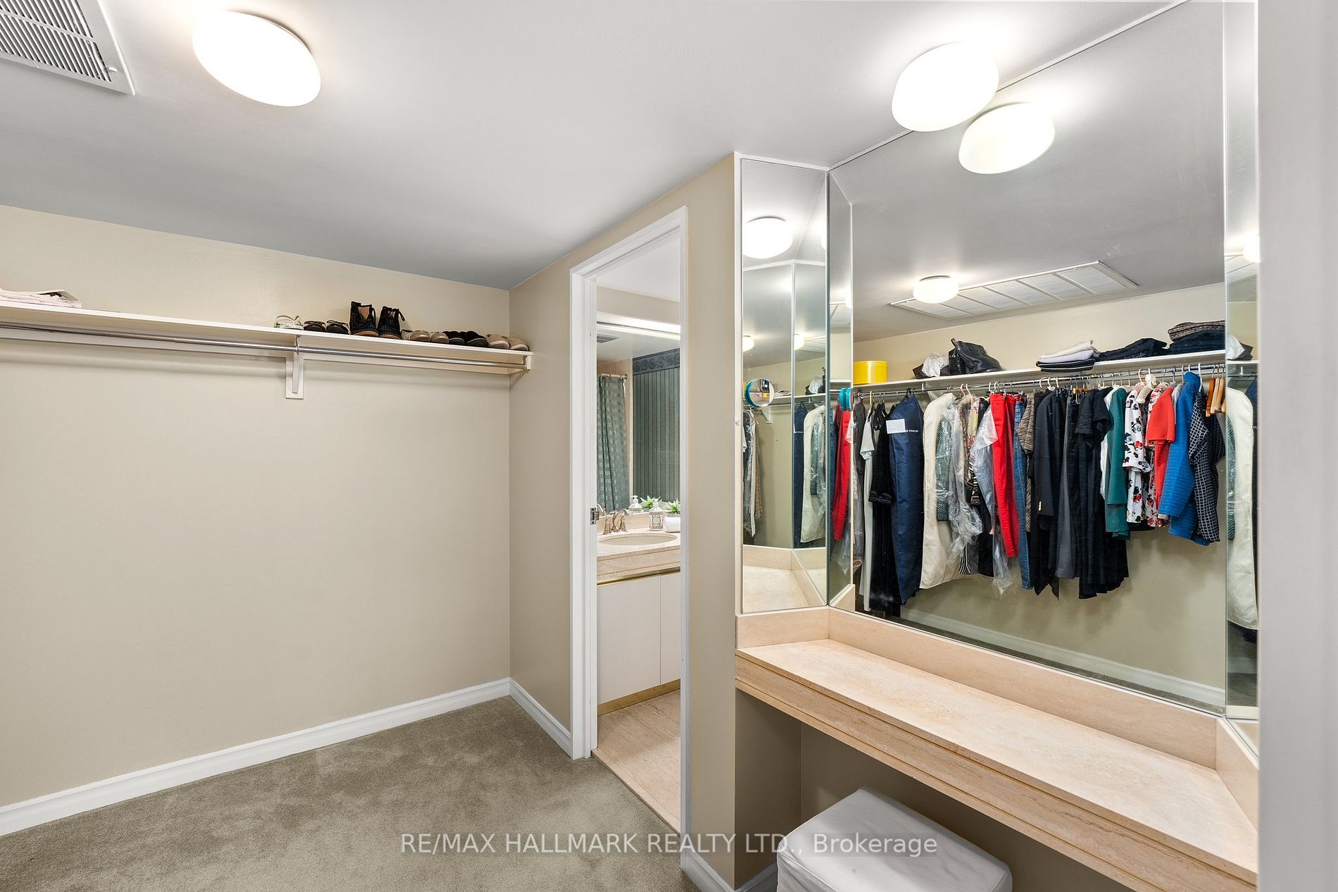 55 Harbour Sq, #2218