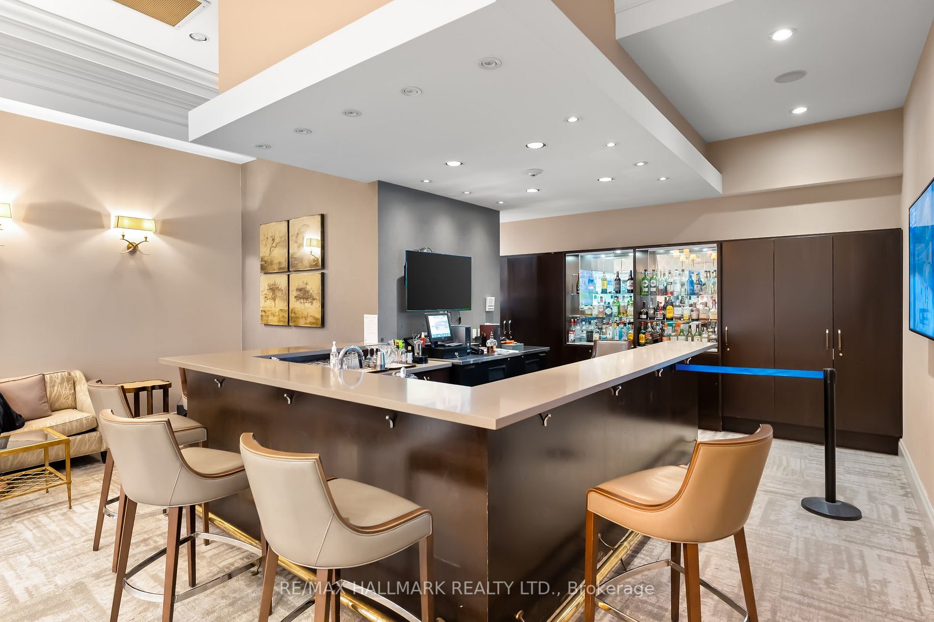 55 Harbour Sq, #2218