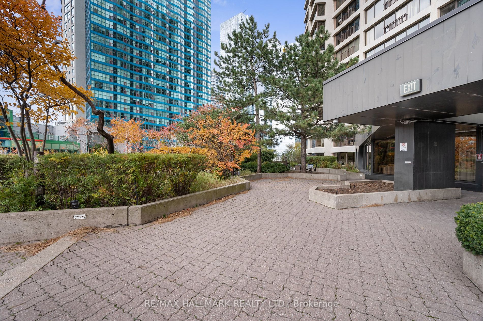 55 Harbour Sq, #2218
