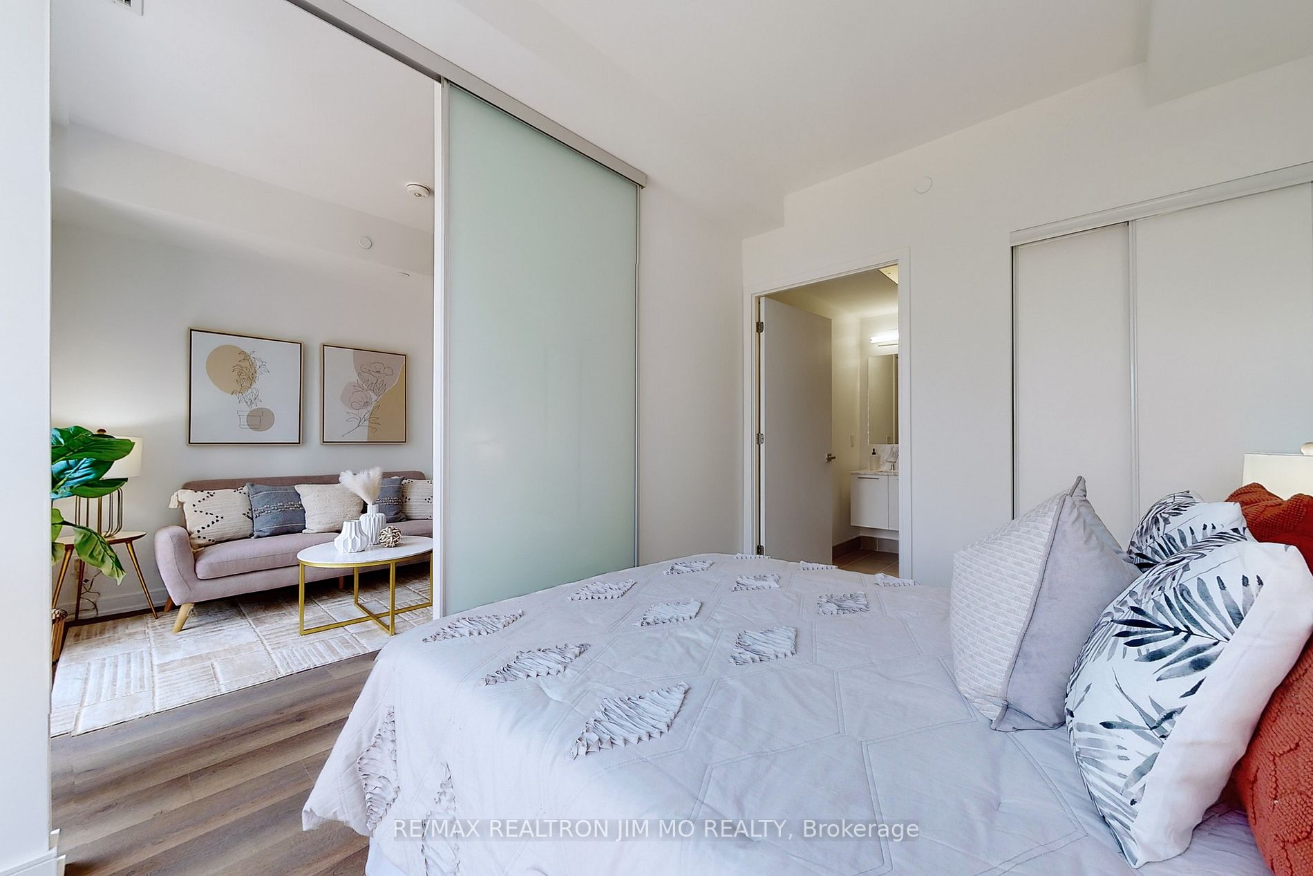 3 Gloucester St, #509
