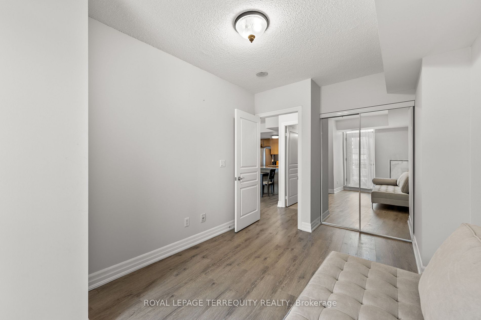 8 Scollard St, #1410