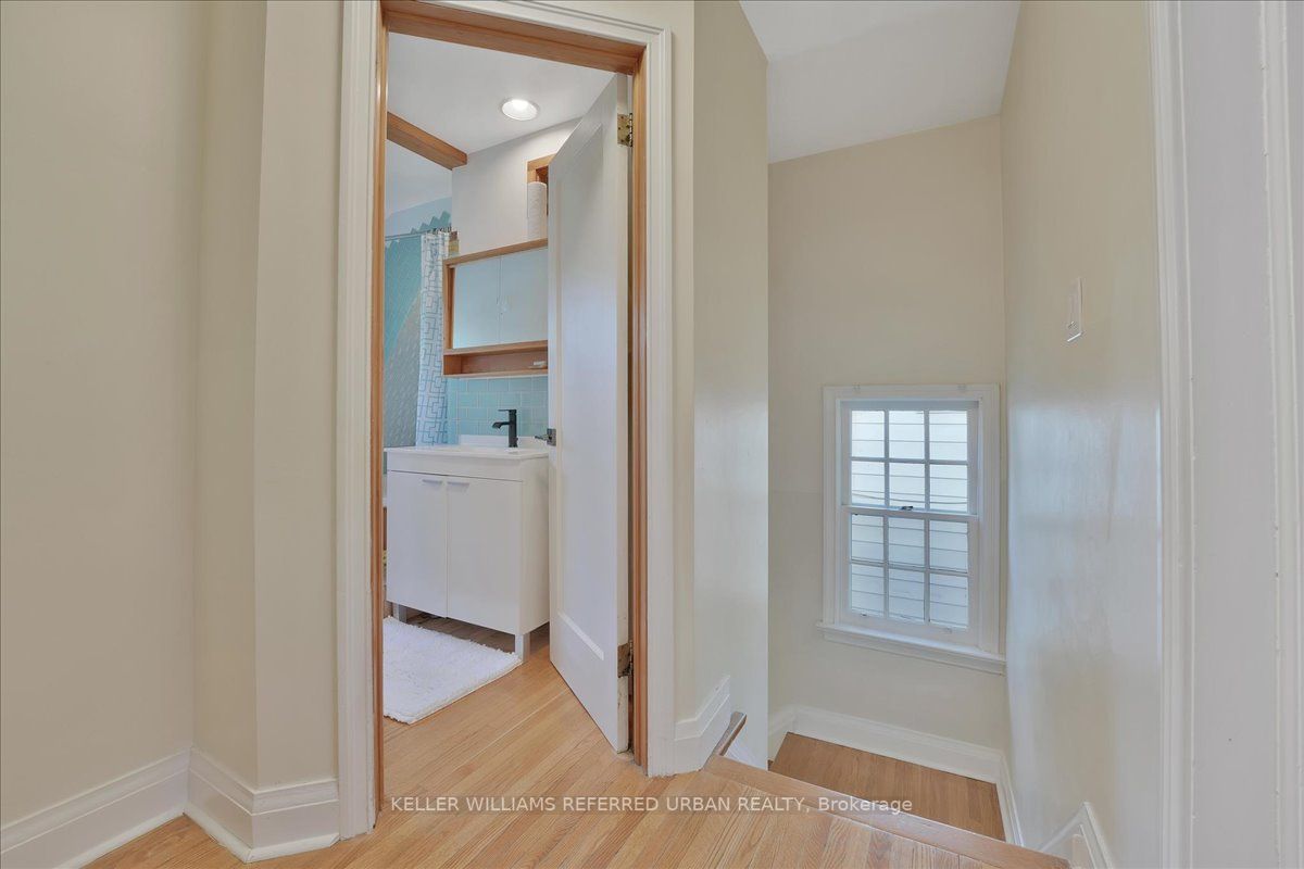 22 Wentworth Avenue