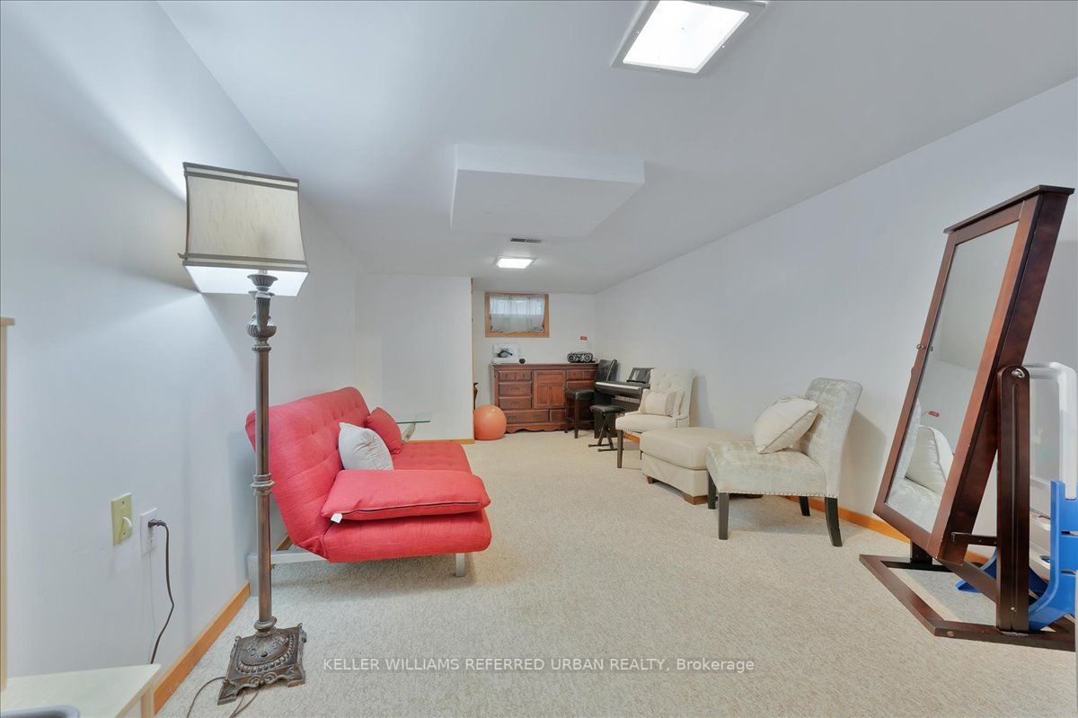 22 Wentworth Avenue
