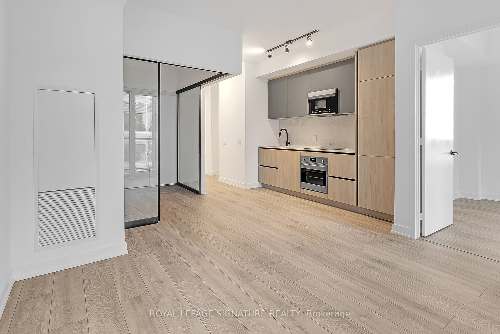108 Peter Street #1003