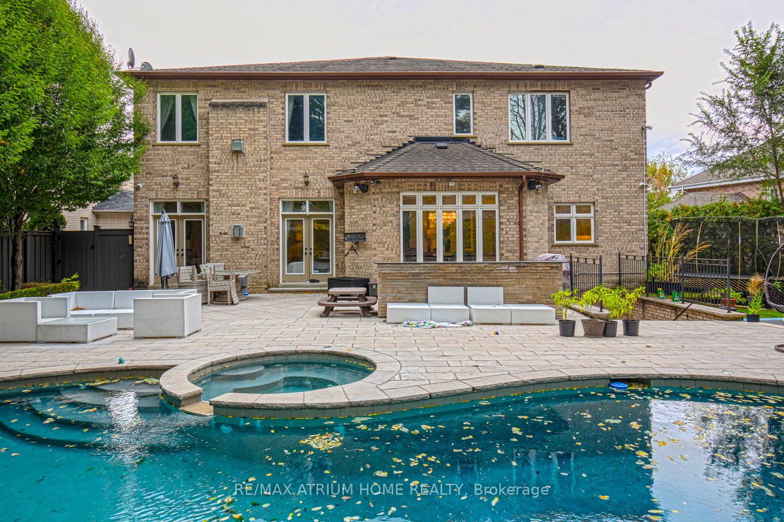 48 Yorkminster Rd