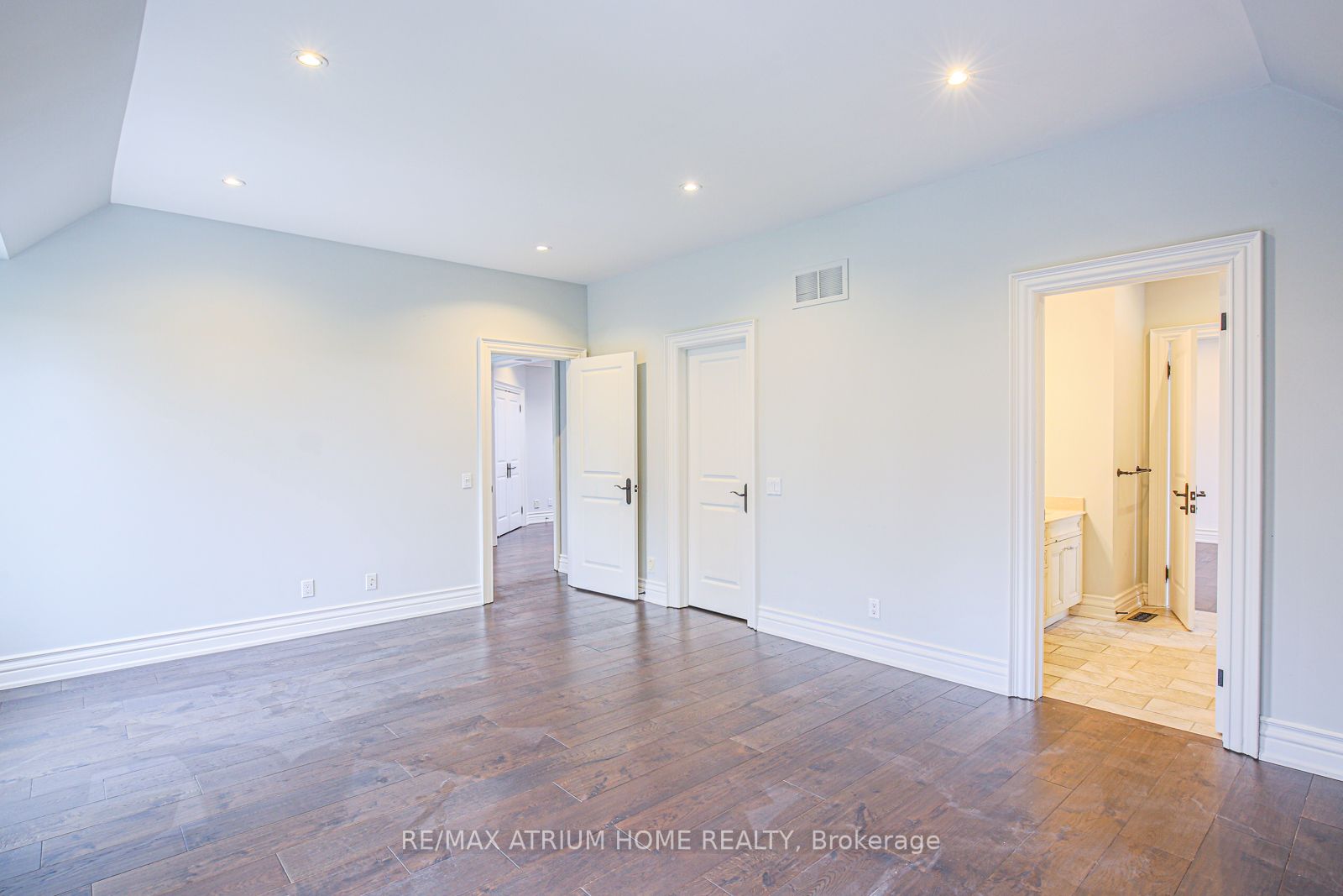 48 Yorkminster Rd