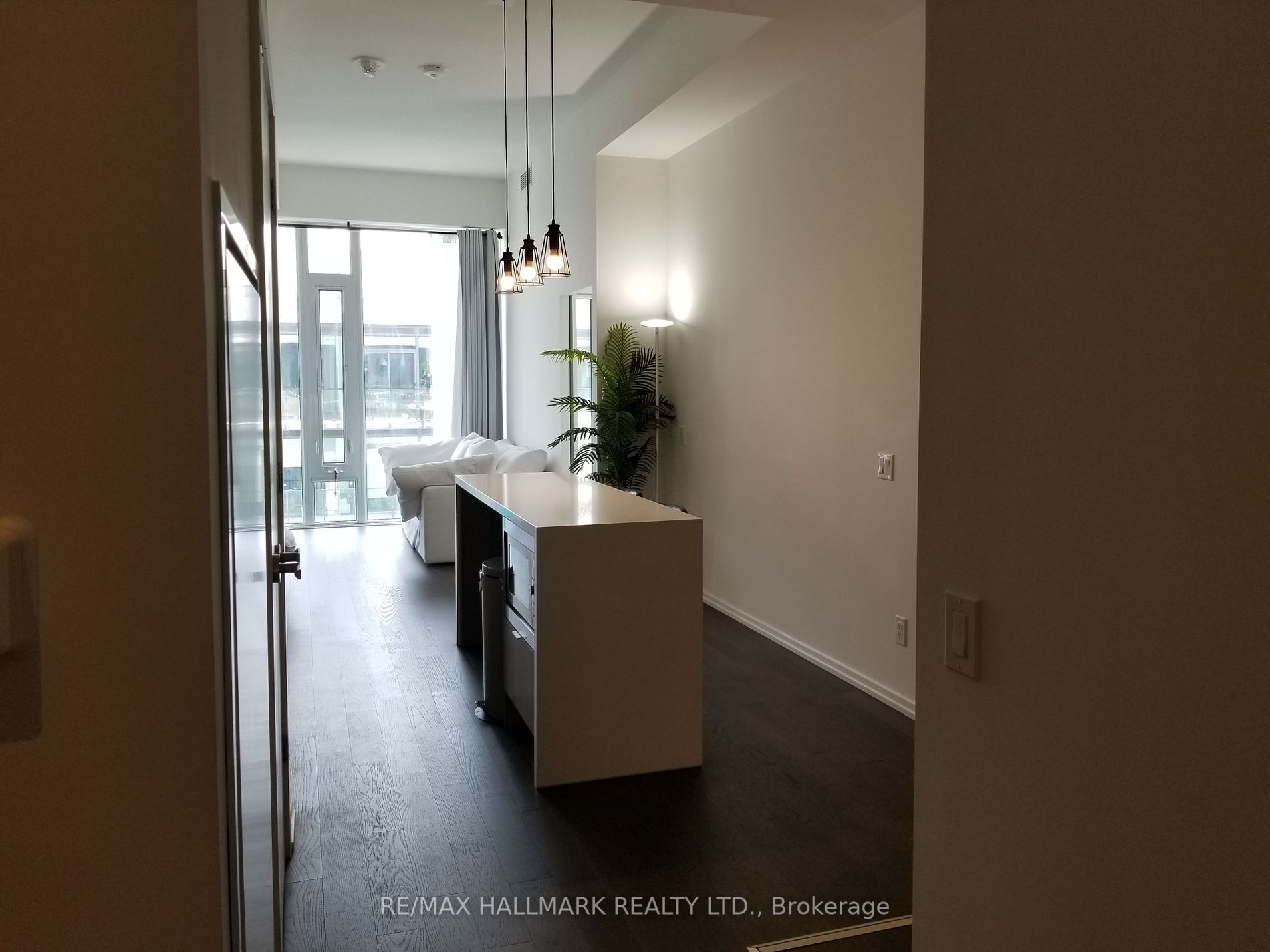 5 Soudan Ave, #1702