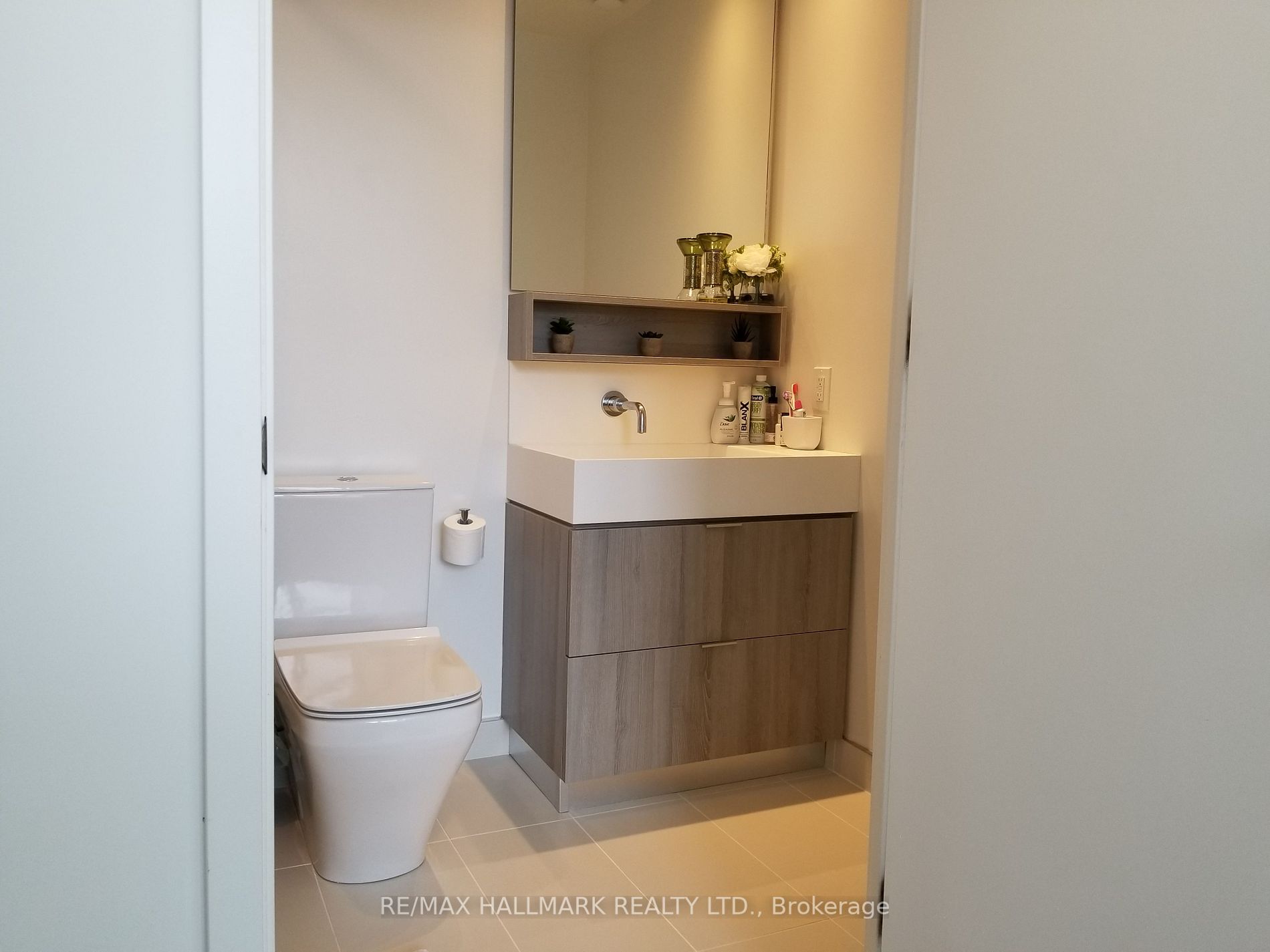 5 Soudan Ave, #1702