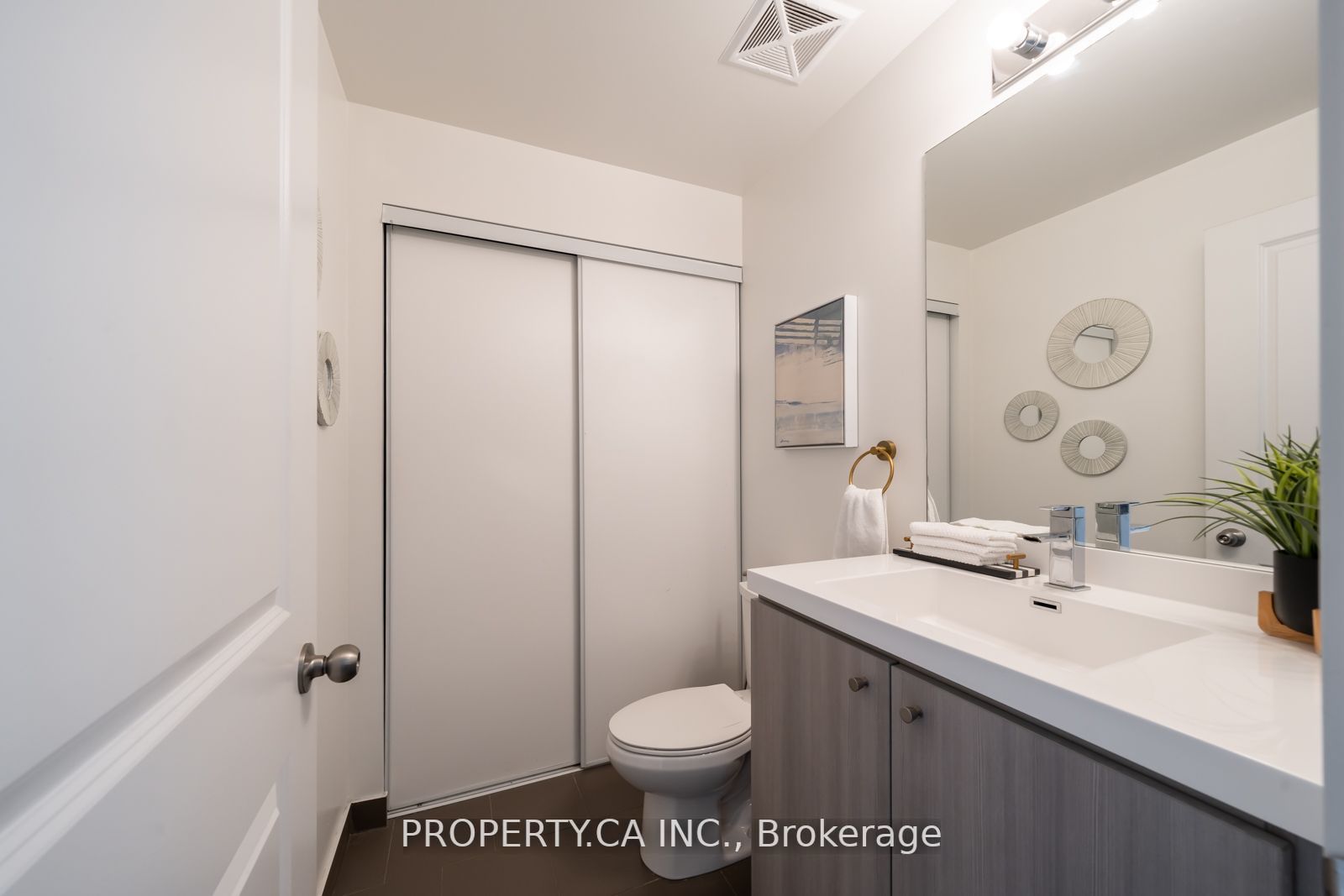 105 George St, #507
