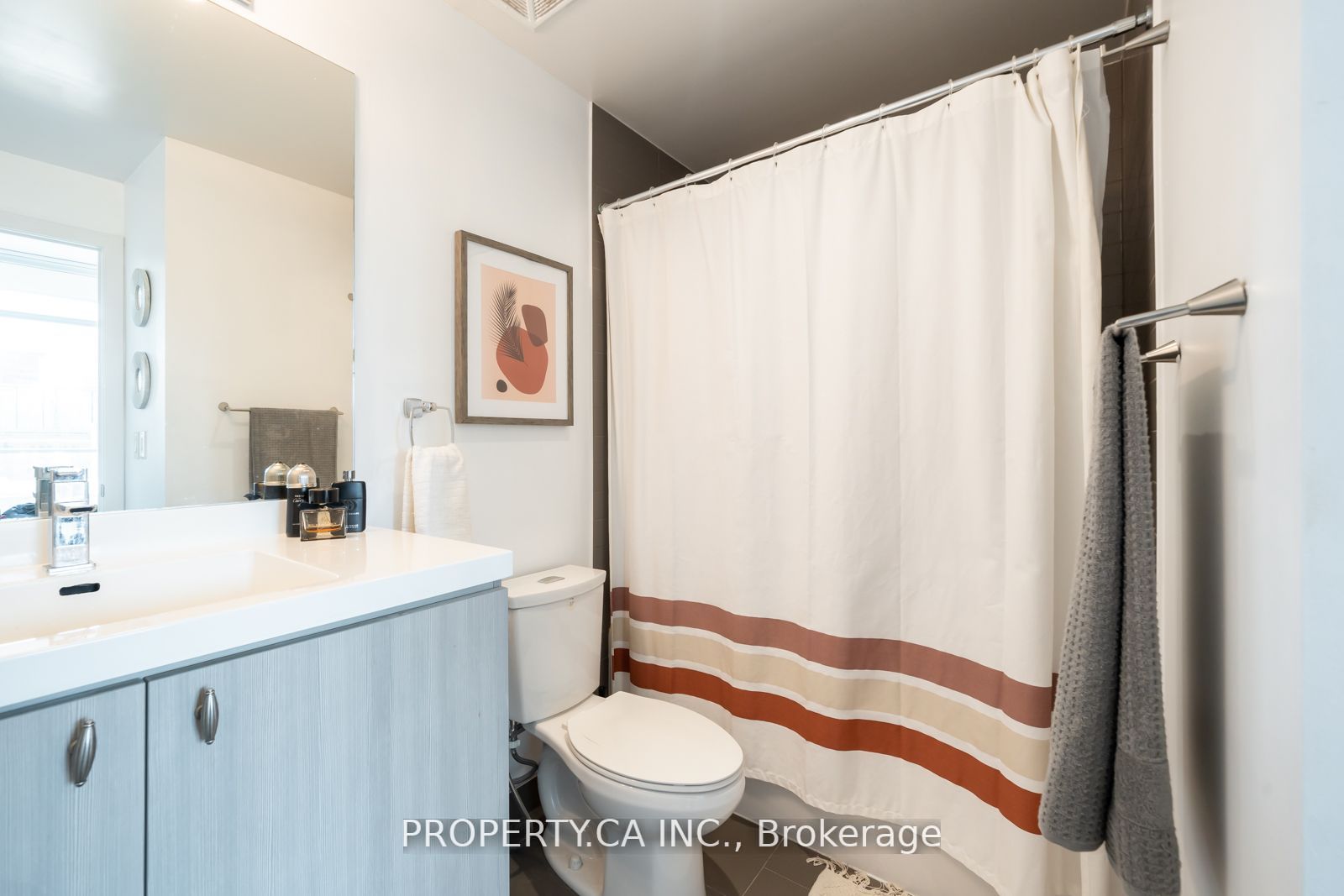 105 George St, #507