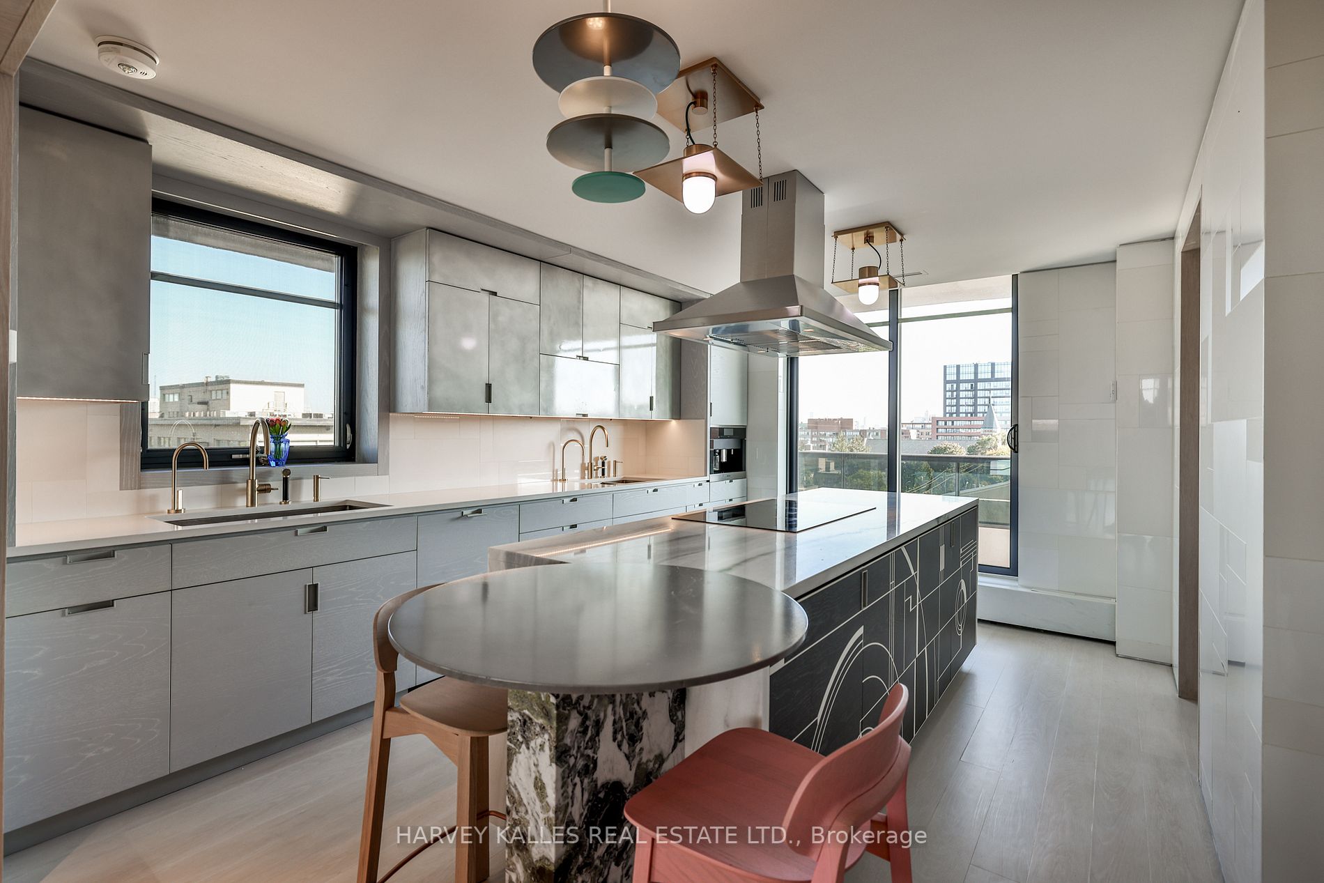 2600 Bathurst St, #901