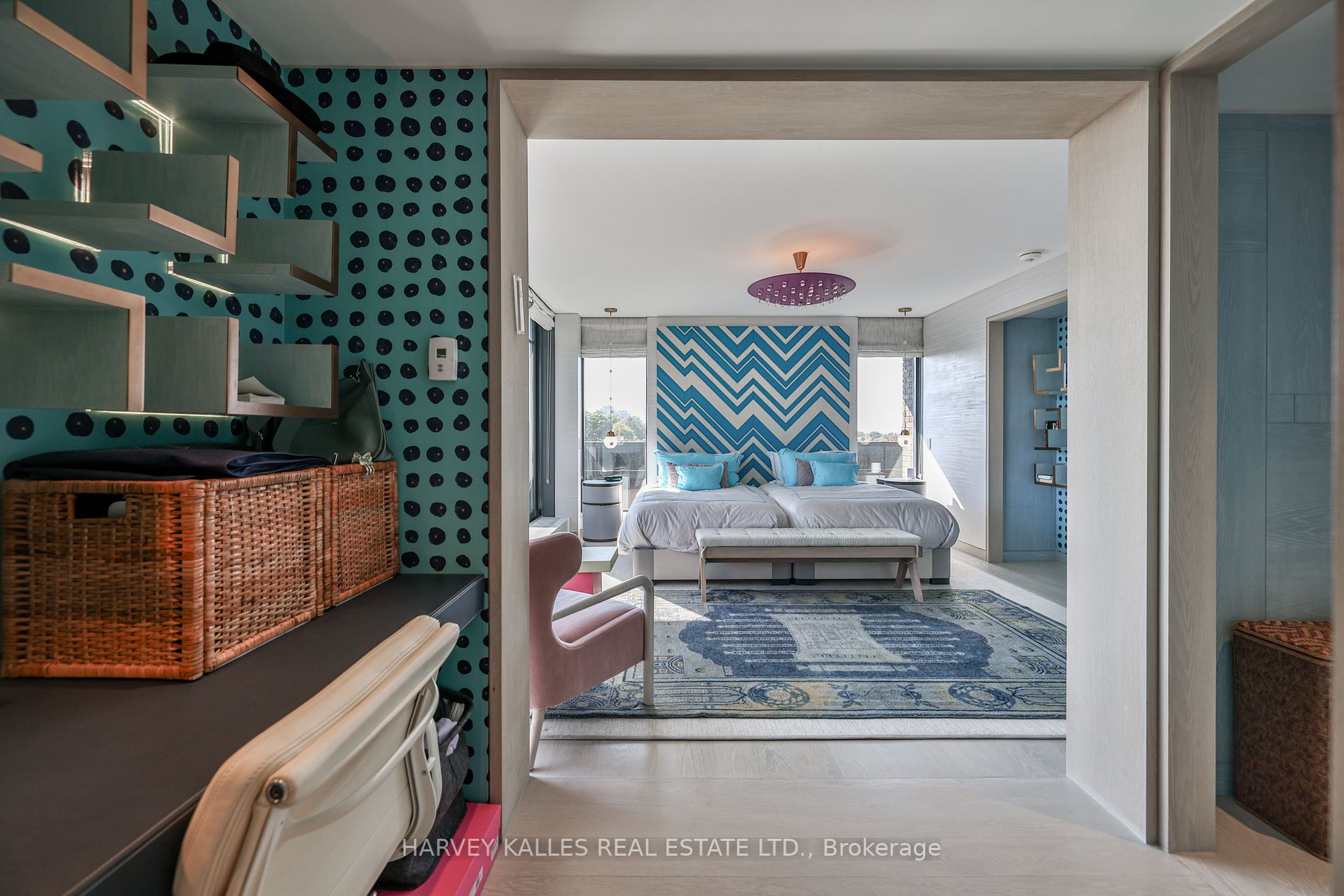 2600 Bathurst St, #901
