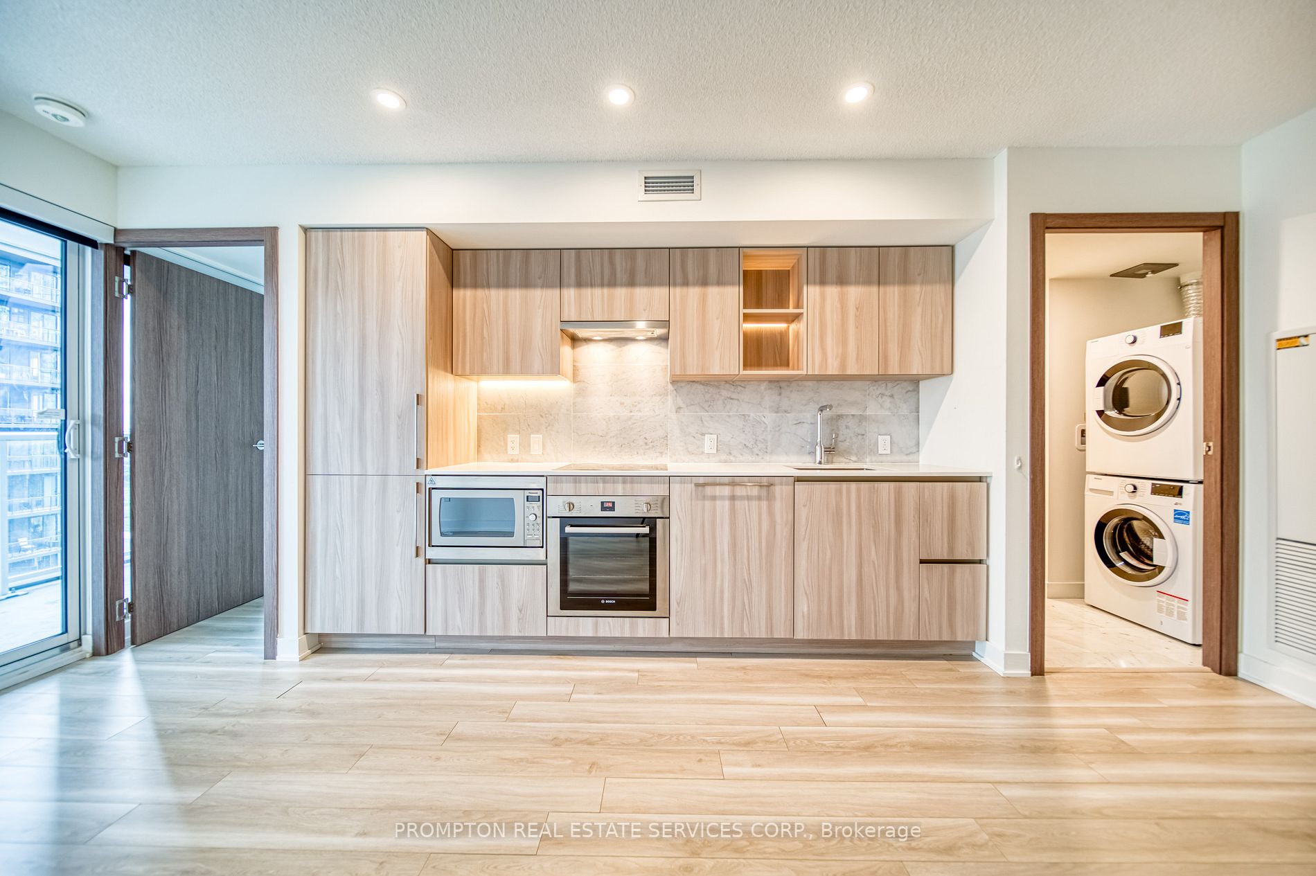 19 Bathurst St, #1602