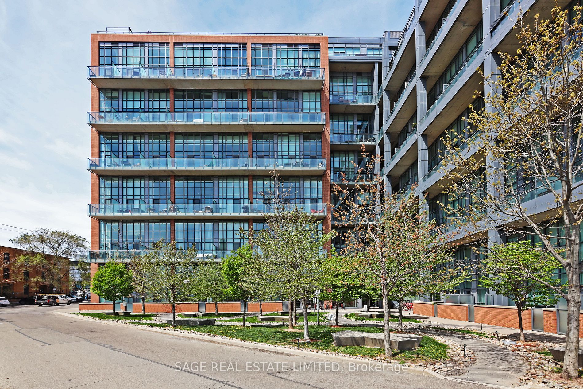 5 Hanna Ave, #749
