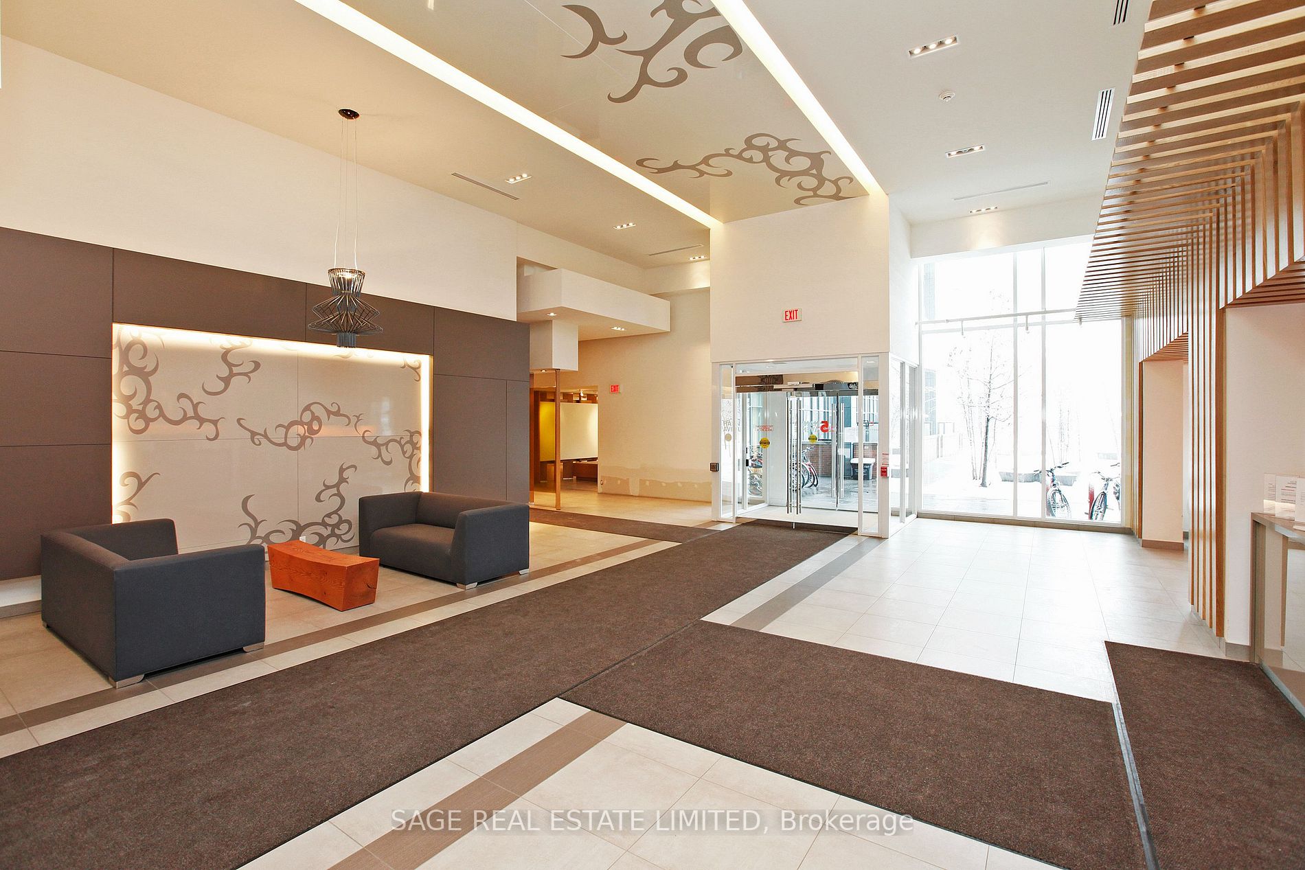 5 Hanna Ave, #749