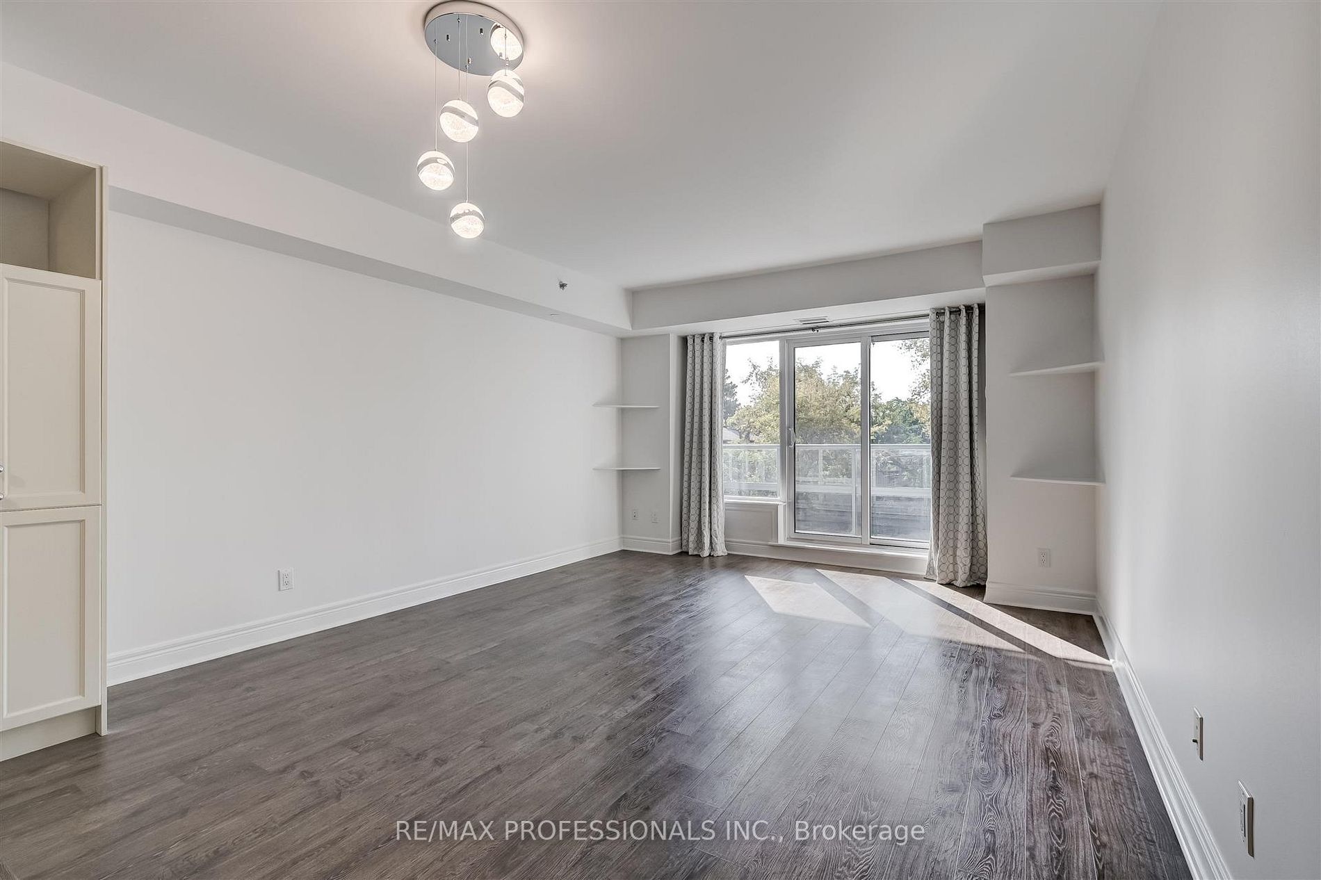 701 Sheppard Ave, #242